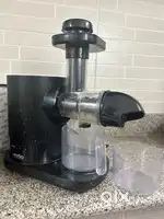 Cold press juicer  Slow juicer