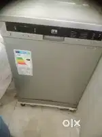 Dish washer