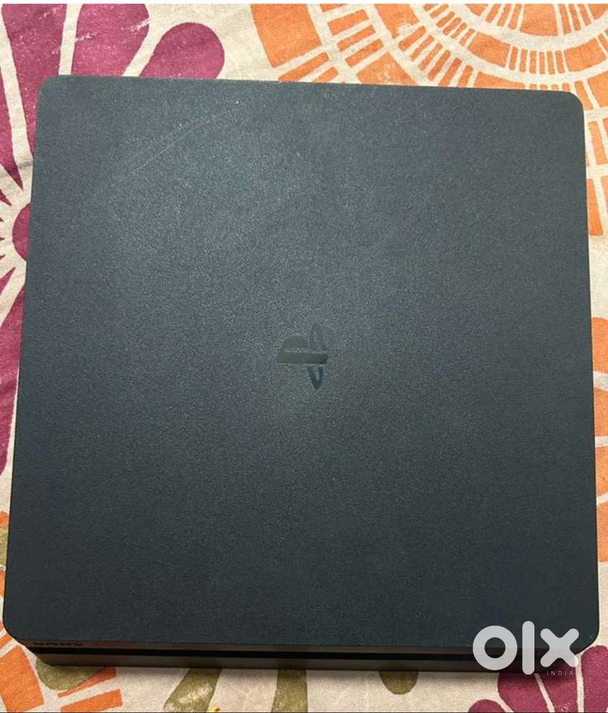 Ps4 Sony, With 1Tb Storage, And 8 Games Cds