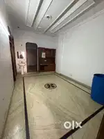A Floor for rent for a family