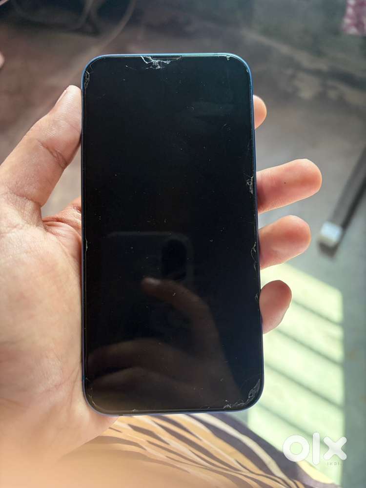 Iphone 13 128gb new condition [scratches only on guard not screen