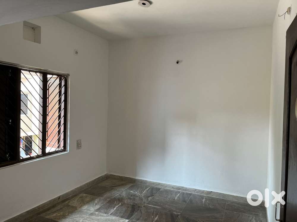 3 room house for office or residence near esplanade mall bomikhal