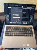 Macbook pro 2017 13 inch i5 silver