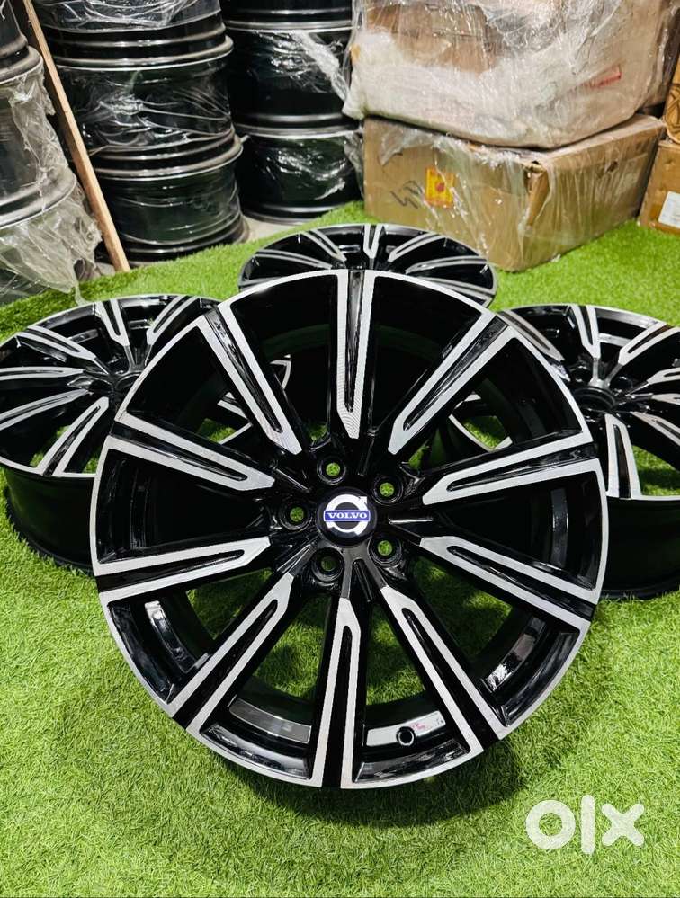 VOLVO ALLOY WHEELS (19 INCH GOOD CONDITION)