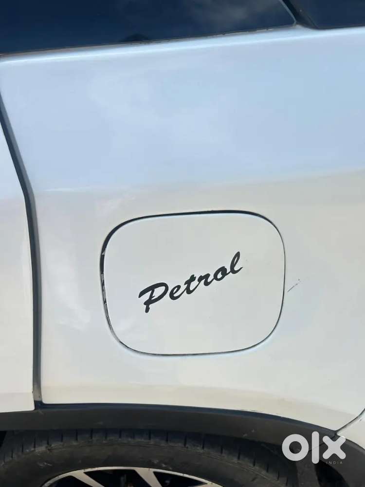 Maruti Suzuki Brezza 221021