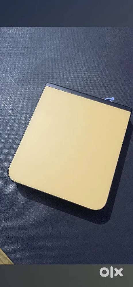 Ipad bad 2 flip phones