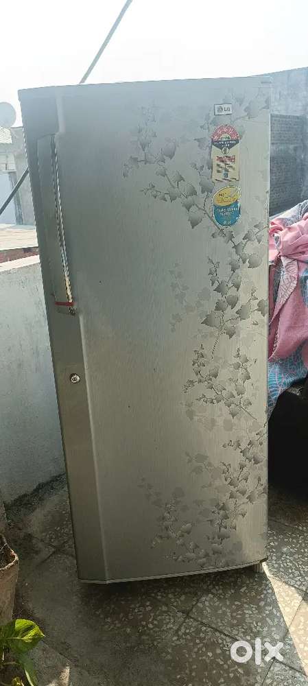 LG 5 star ret hai 3500