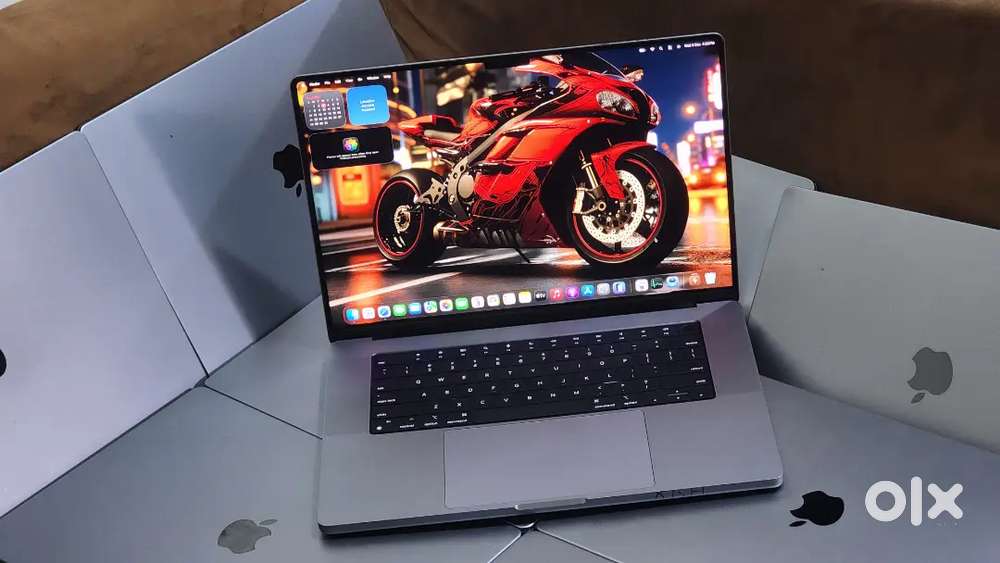 M1 Apple Macbook Pro 32GB Ram 512GB Apple SSD 16Inch 2022Mfd