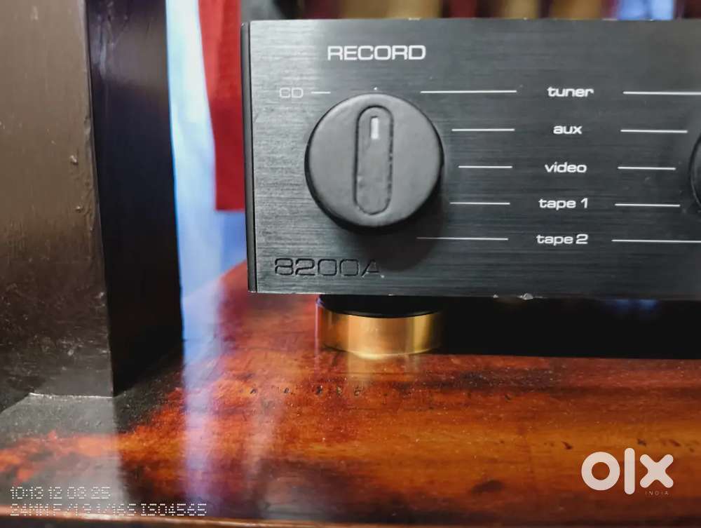 Audiolab 8200 A