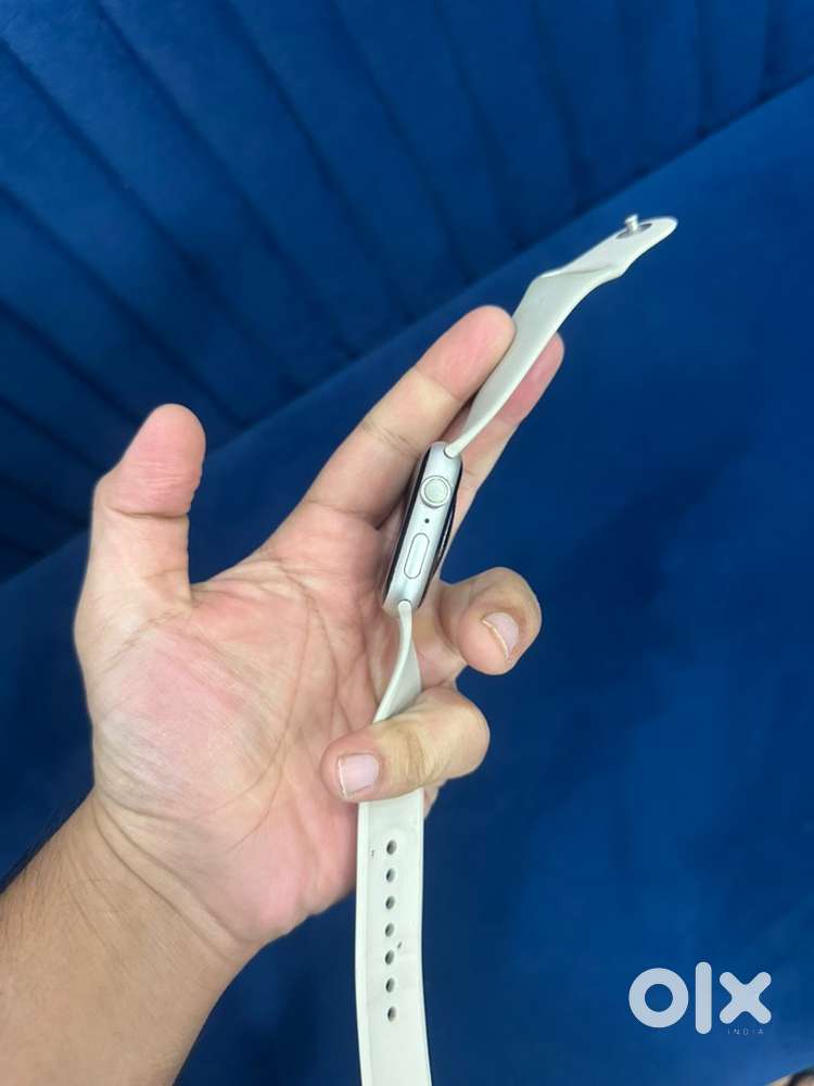 Apple Watch Series 7 (45mm) – White  Excellent Condition