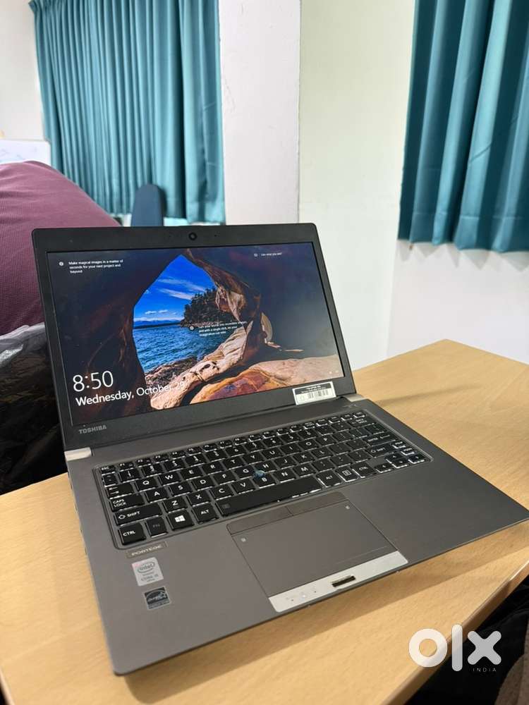 Toshiba laptop for sale ( mint condition )