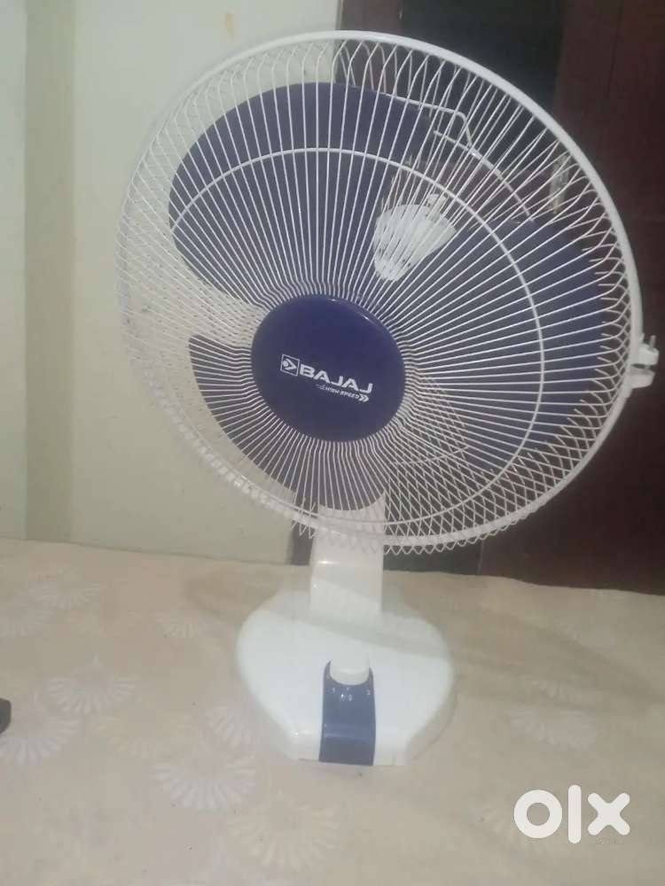 New Bajaj table fan moving