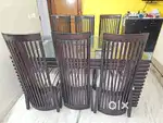 6 seater dining table for sale ( Size 5.5 ft * 3 ft )