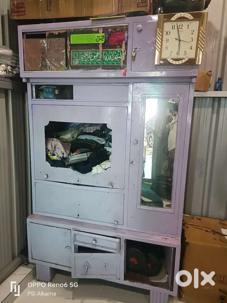 Wardrobe for dressing table