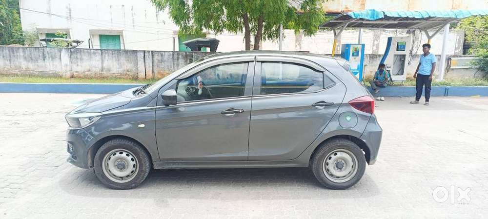 Tata Tiago XE, 2022, Petrol