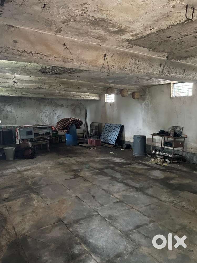 Godown at main road keseri bagecha , bhatagaon