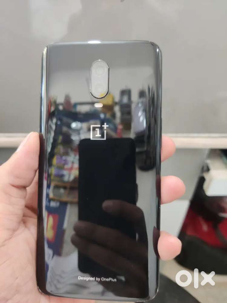 Oneplus 6T 6gb ram 128gb  memory snapdragon 845 good for bgmi