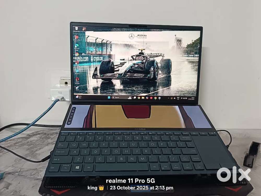 Asus Zenbook . i7 10 Gen.Duel Screen