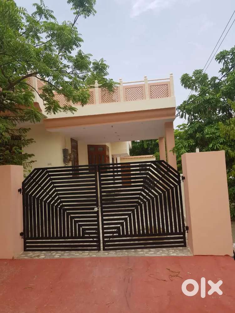 Vaishali 3 Bhk Independent House 375 sq.yd Urgent Sale West Facing