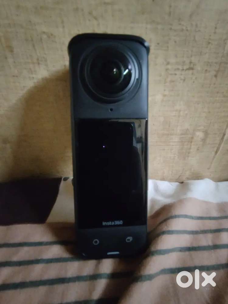 INSTA 360 X4