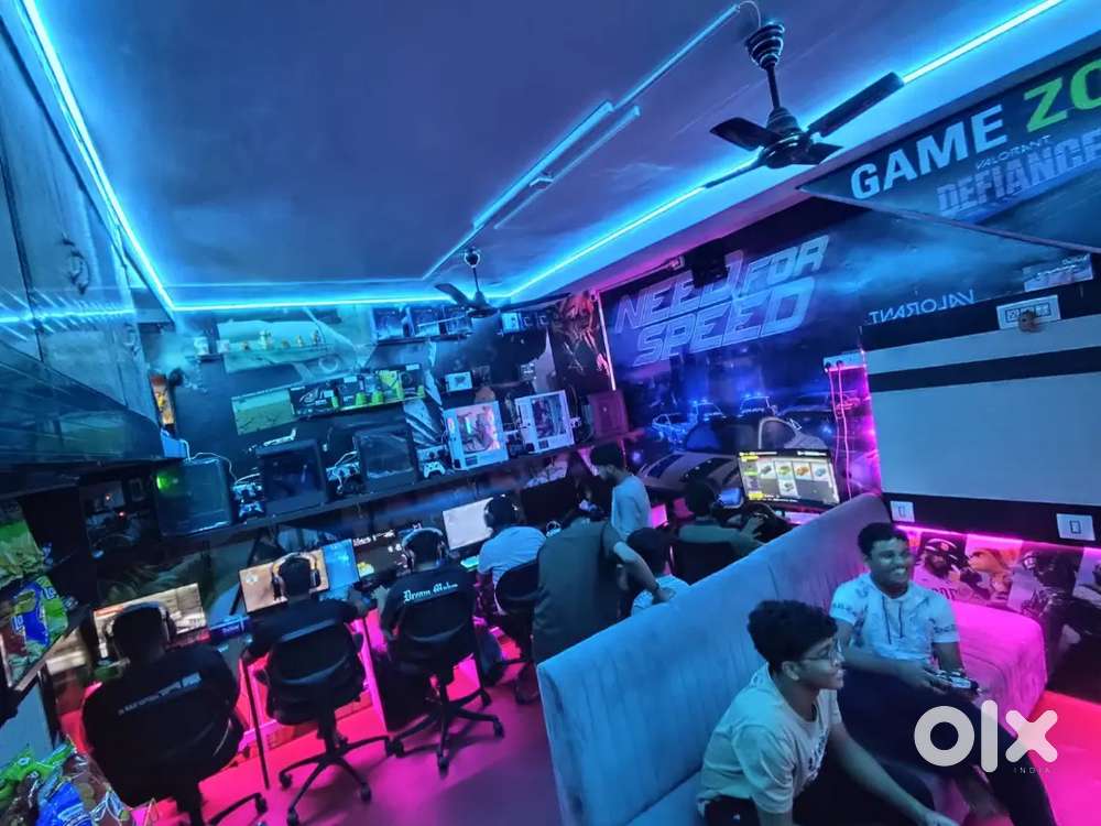 Game Zone  PC, PS5 & Stearing Drive Gaming Lounge.