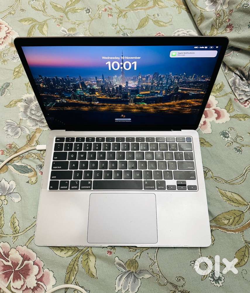 MACBOOK AIR 2020