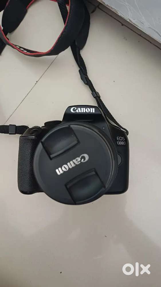 Canon DSLR camera - 1300D