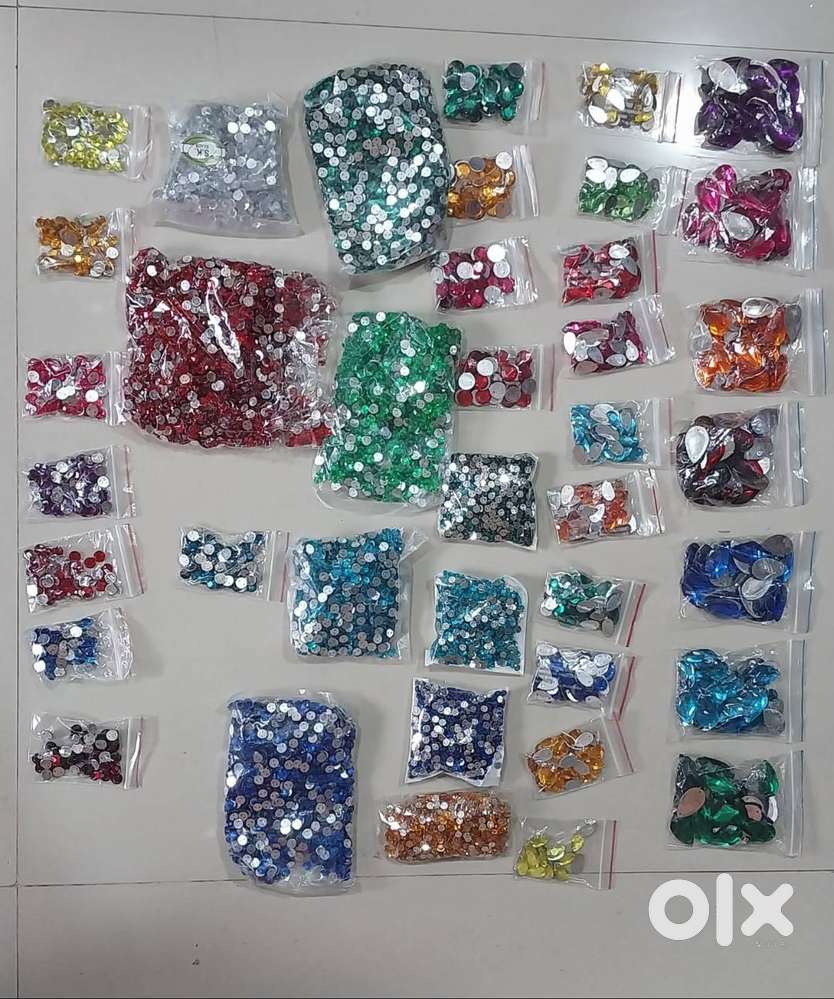 Kundan Rangoli and Raw Material