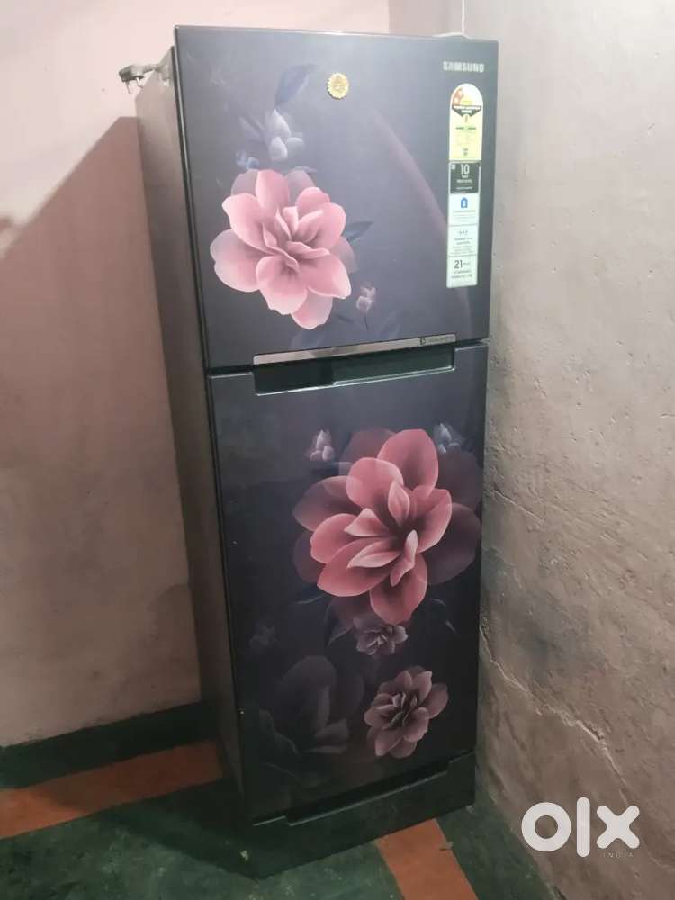 SAMSUNG DOUBLE DOOR FRIDGE