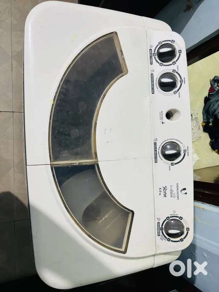 Videocon 6 kg Semi Automatic Top Load Washing Machine (WM VS60A12-DMU)