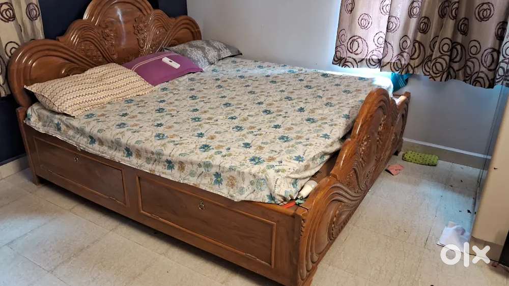 Teak wood king size bed with storage
