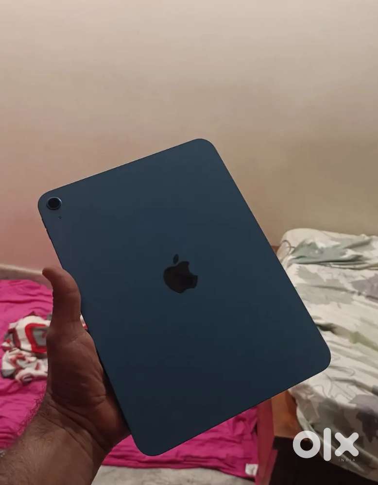 Ipad 11th gen 6 mnth warranty remaining