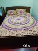 Bed with diwan