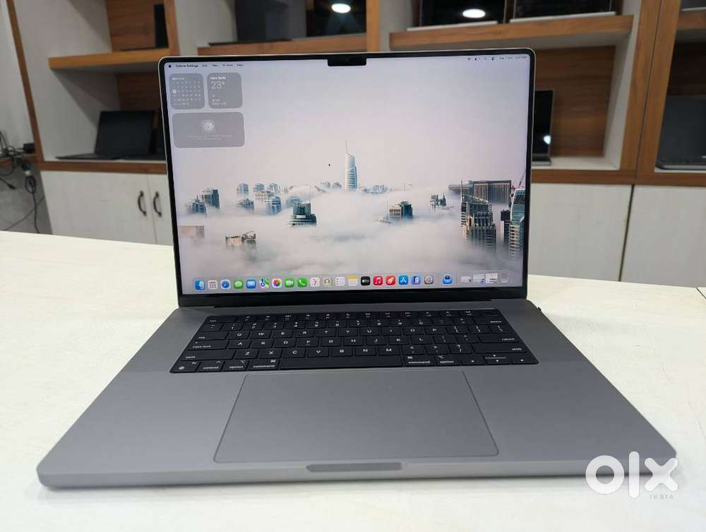 Mac Book Pro A2485 M1 16GB Ram 512GB SSD 16 inches Retina 2021