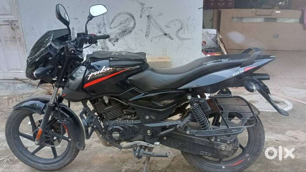 bajaj pulsar 125