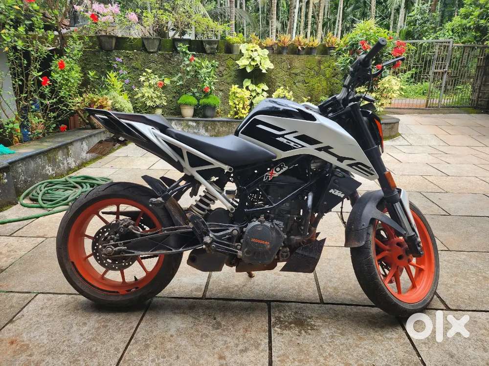 GOOD CONDITION VEHICLE FOR SALE, All accessories available.