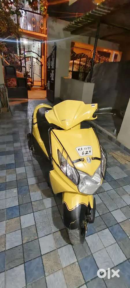 Dio scooty is in very good condition I want to sale urgently