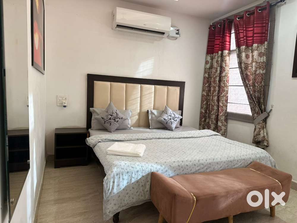 Reception, housekeeping, chef
