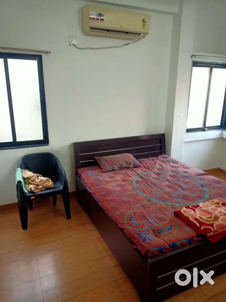 2bhk APPARTMENT FOR RENT IN AMBAVADI FOR BACHLOR
