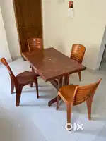 Nilkamal Rectangular 4 seater Dining Table Set