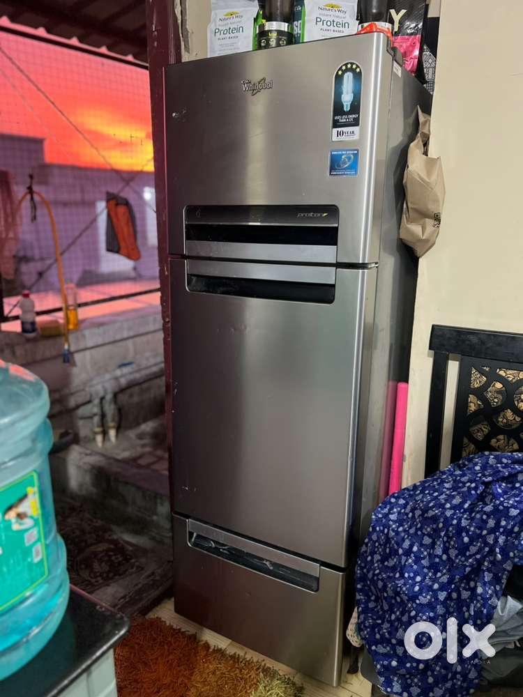 2nd Hand Whirlpool 300L Frost Free Triple Door
