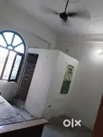 Single/Double room available on rent