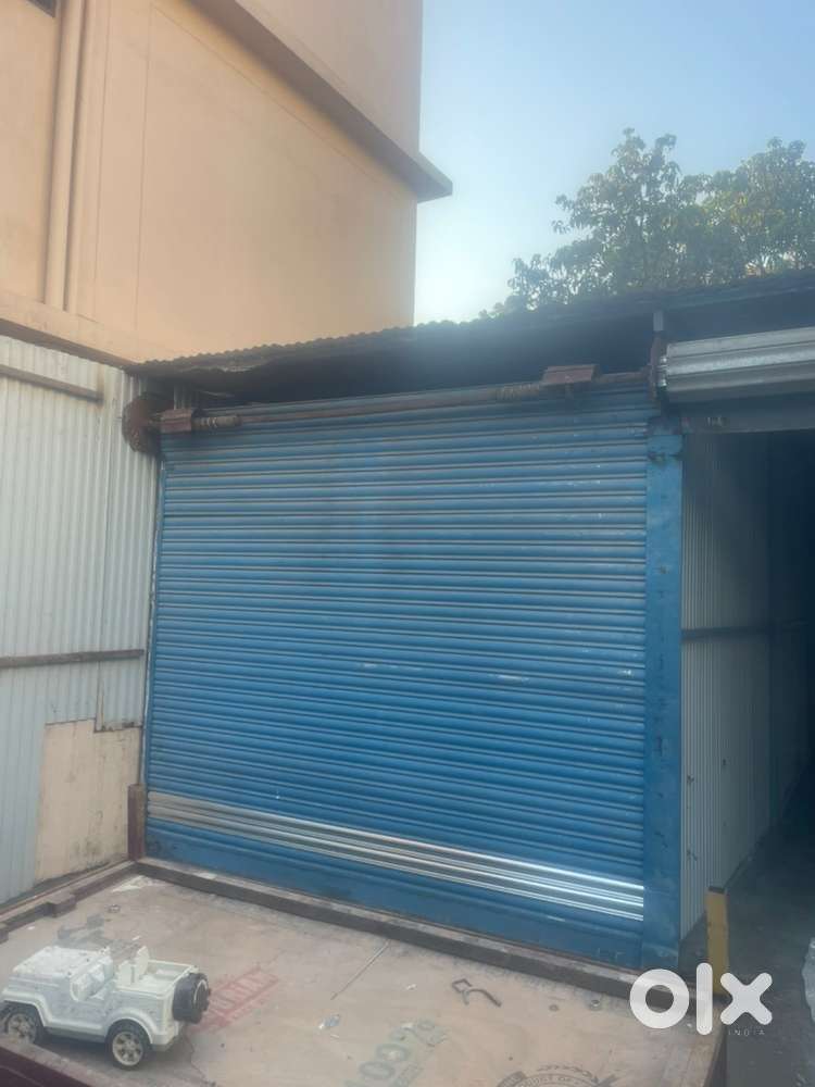 office and godown space ... near sahastradhara road .. near amrit farm