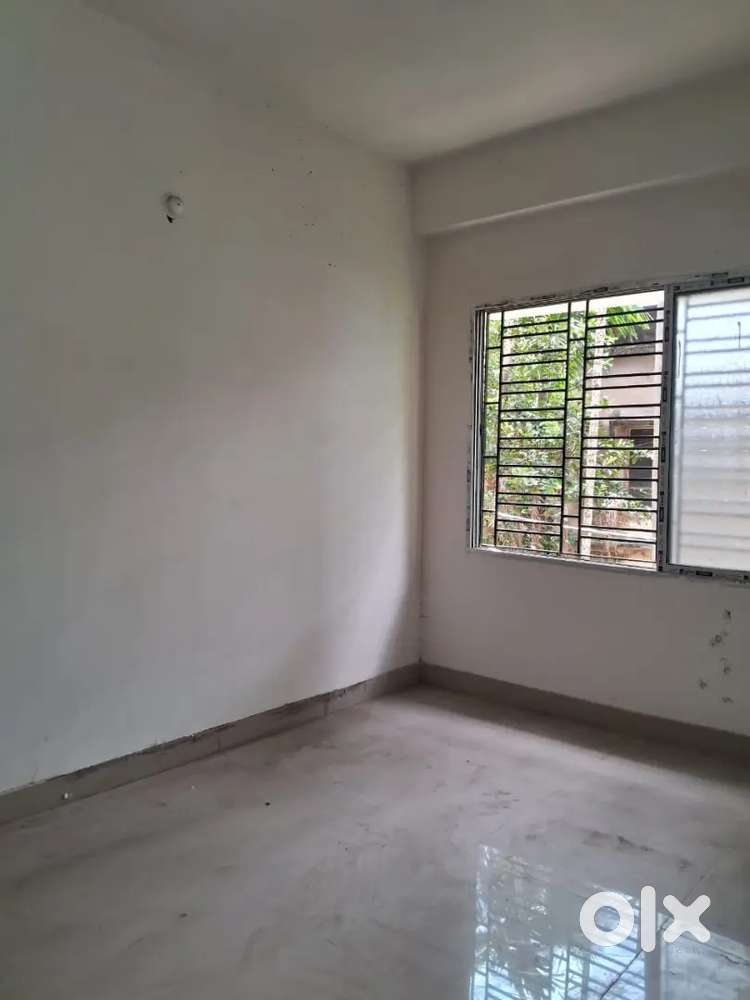 It's a great opportunity for you a 2 BHK ready  flat in Madhyamgram
