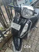 I'm selling my access 125 2020 model black colour