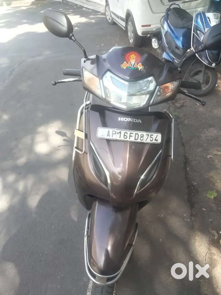 Honda activa 5g single hand using no repairs