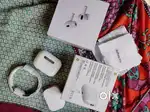 Apple earbud 2nd gen