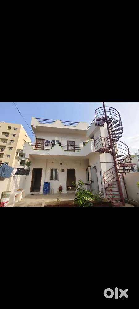 Spacious accomidation for bachelors at manikonda,puppalaguda.
