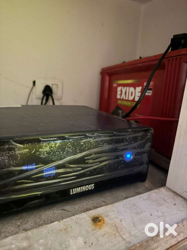 Invertor with batteries