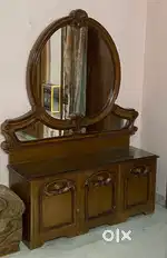 Dressing table